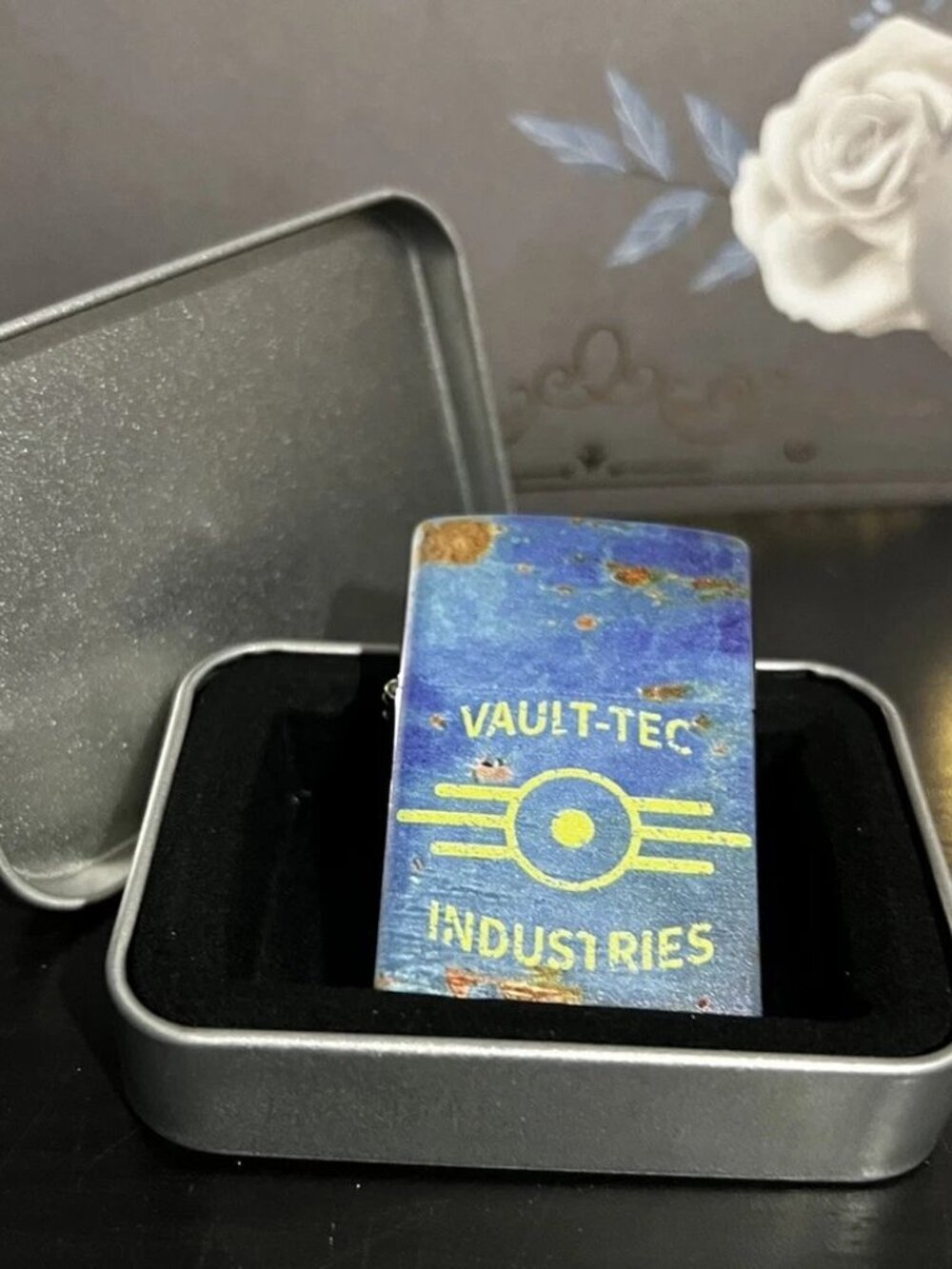 Fallout Vault-Tec Industries Novelty Lighter with Tin New